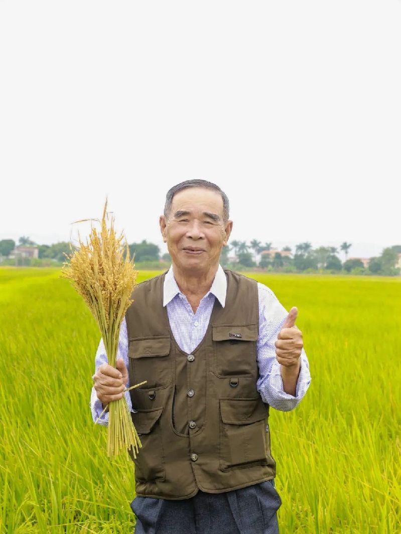 “百千万”张笑脸5.jpg