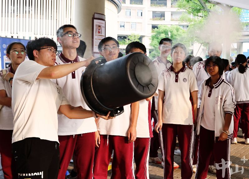 TXOweOaJOUxTlmeQXs4xQh9BKK4BWWUtwm1Uiuj1.jpg